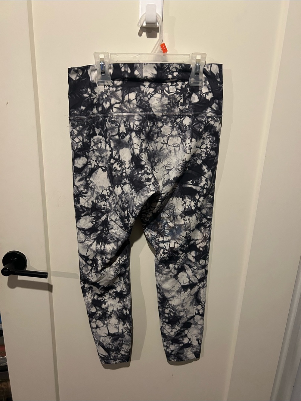 Lululemon wunder under HR pant 7/8 25” lux - Picture 5 of 7